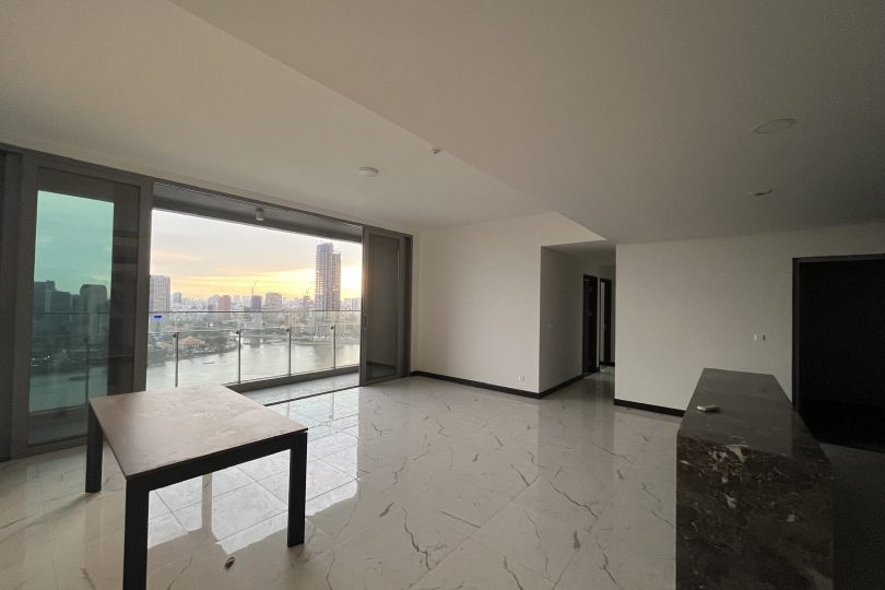 UNFURNISHED EMPIRE CITY APARTMENT- RIVERSIDE AND LIFESTYLE